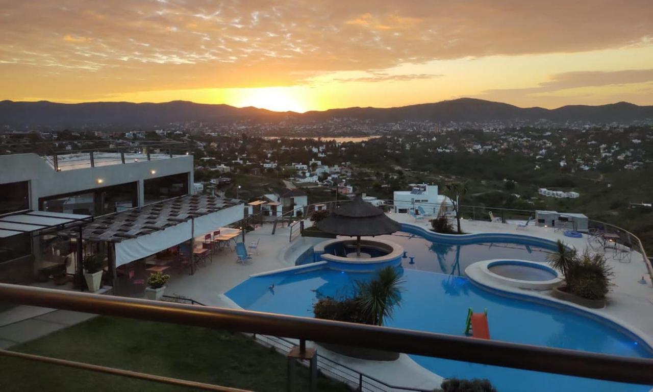 Ernestina Village & Hotel *