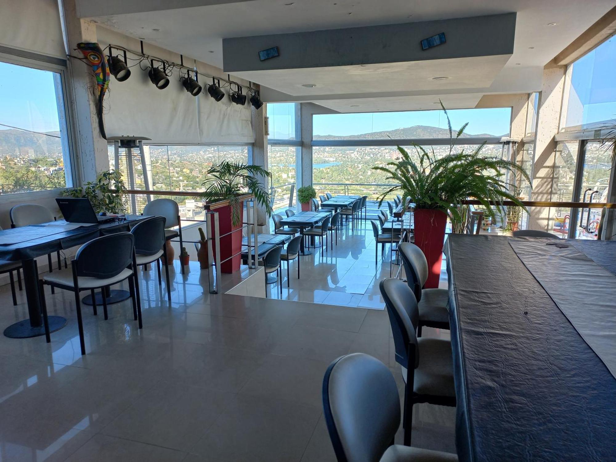 Hotel Ernestina Village & *